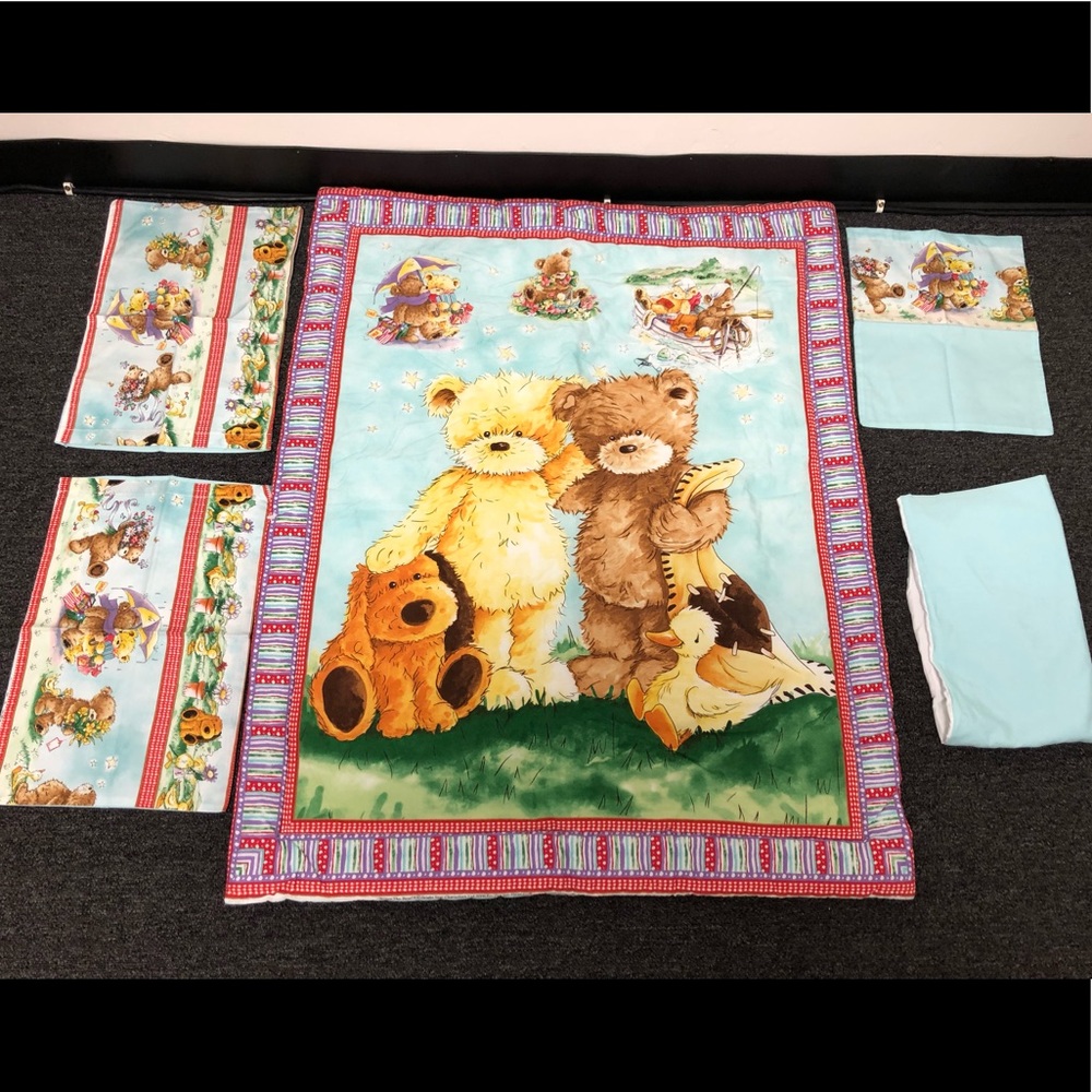 Crib bedding set